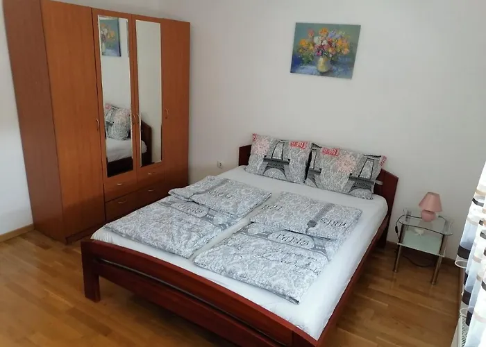 Paris Apartment -Free Private Parking