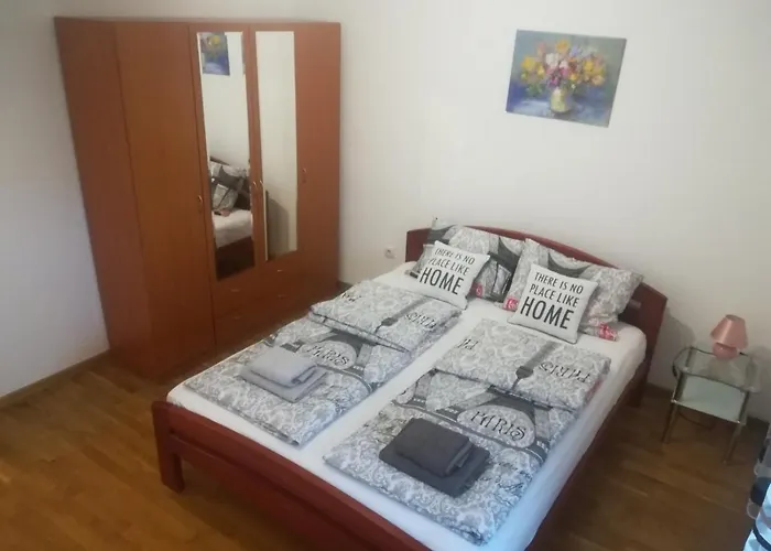Paris Apartment -Free Private Parking