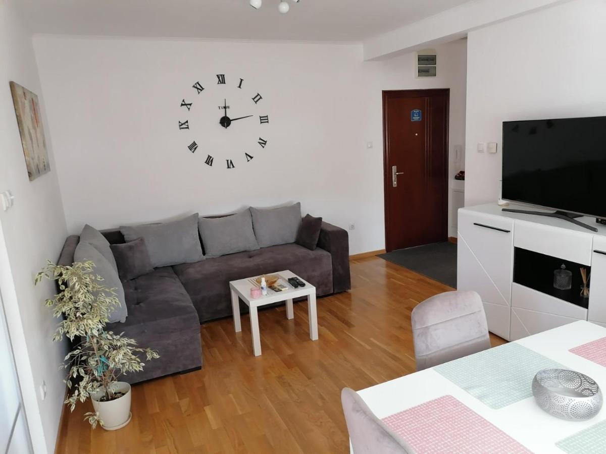 Paris -free Private Parking Apartment *