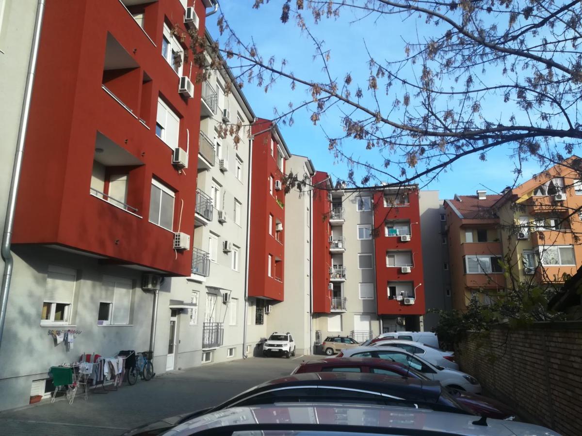 Paris -free Private Parking Apartment *