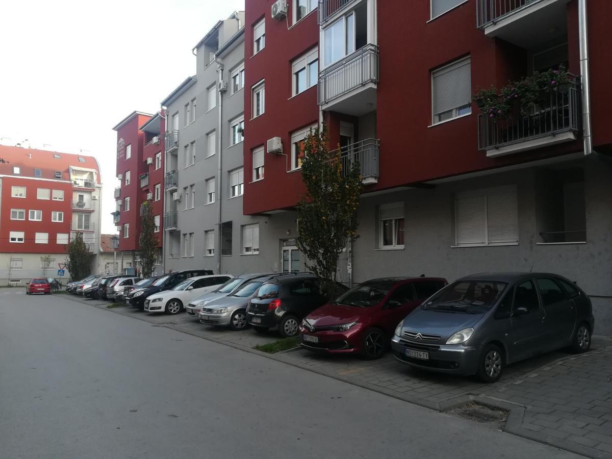 Paris -free Private Parking